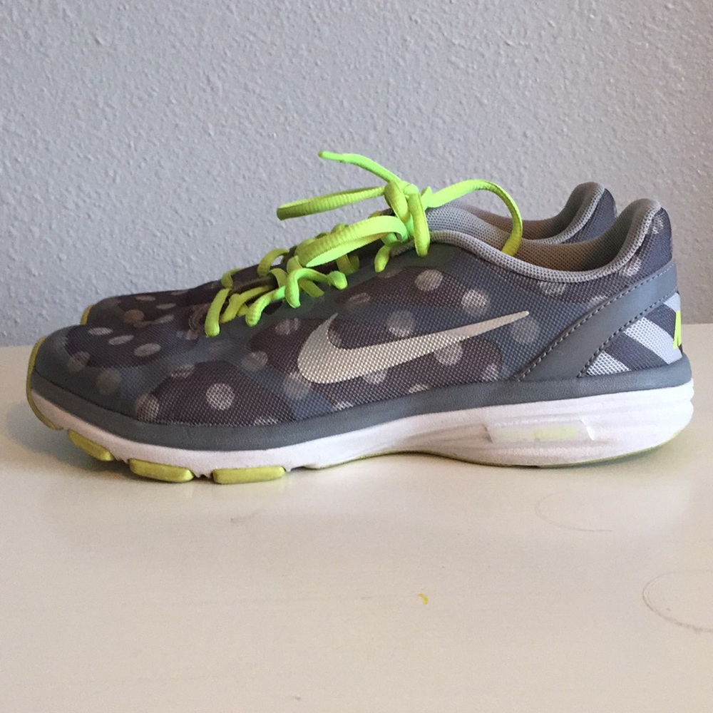 Nike tennis shoes